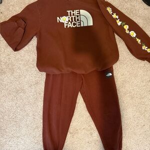 The North Face Women’s Brown Sweatpants/Sweatshirt with Floral Detail